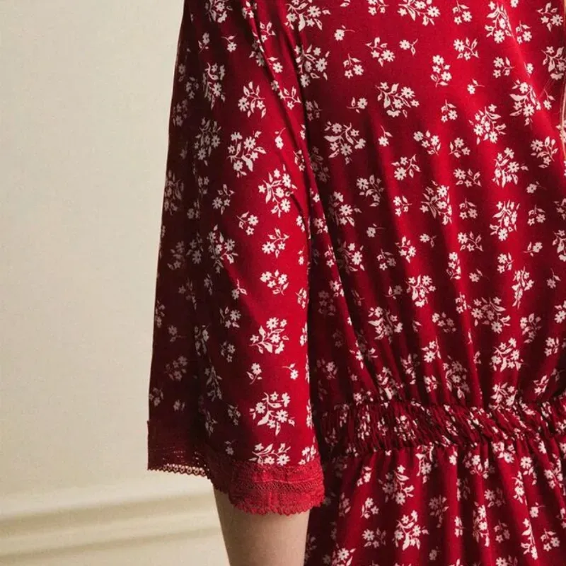 Êcloséra Vestido/mangas de pétalos