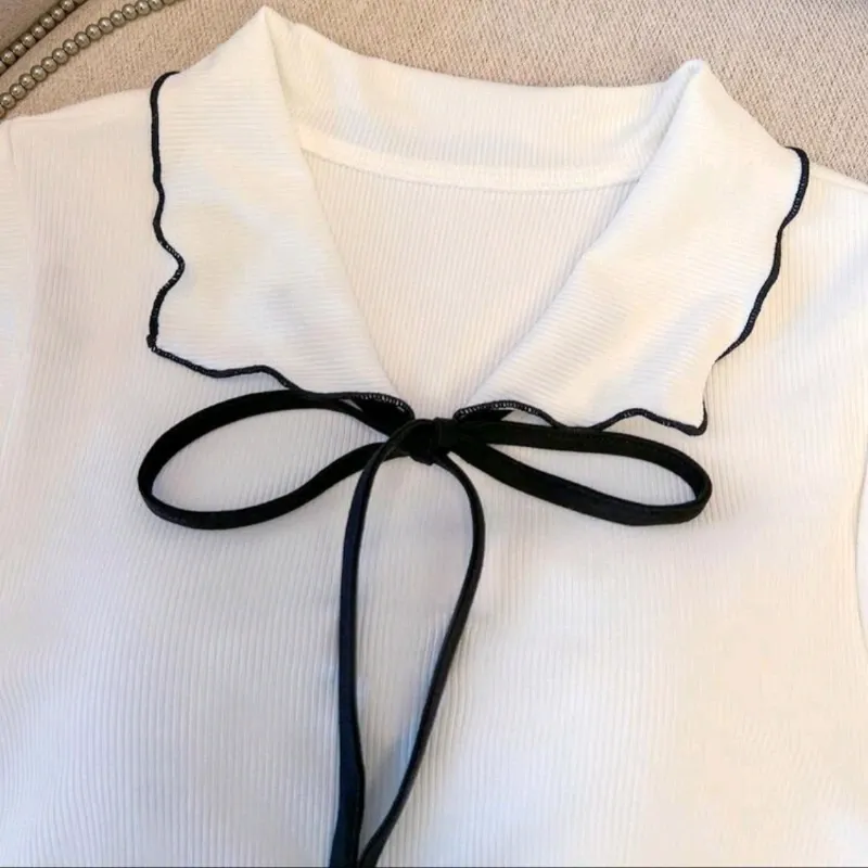 Franclia Top Blanco / Decoración de lazo