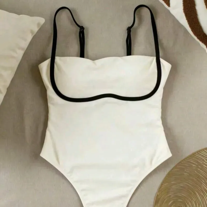 Polovedo traje de baño/Blanco