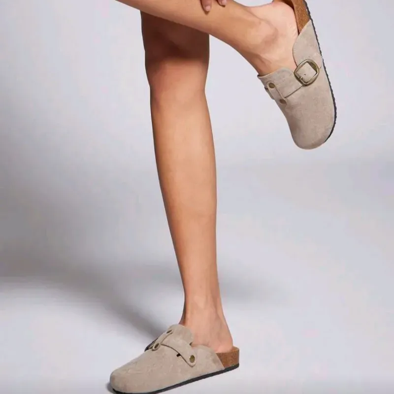 SHUZIA Zuecos/ Beige