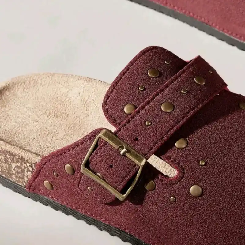 Solecia Zuecos/ Burdeos