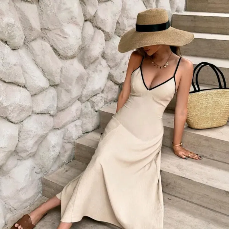 Vestido casual /Beige con tirantes negro
