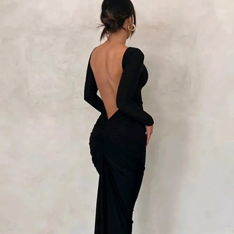 Vestido elegante.-Negro