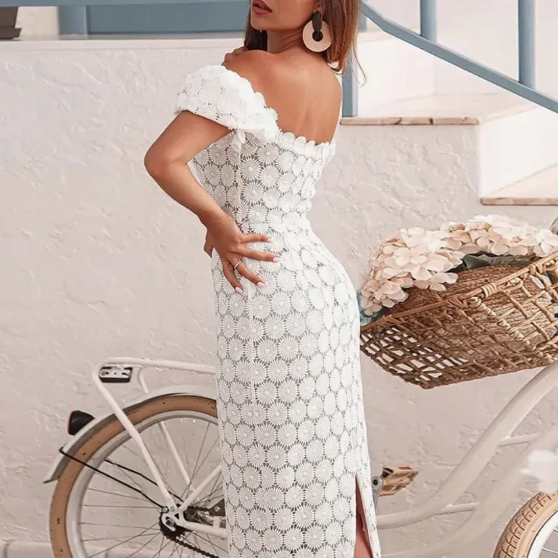 Vestido Midi de encaje.