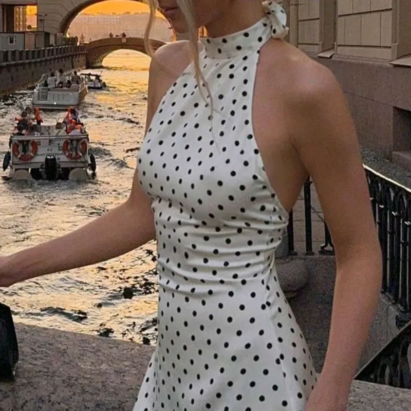 Vestido "Retro Charm" – Halter Mini