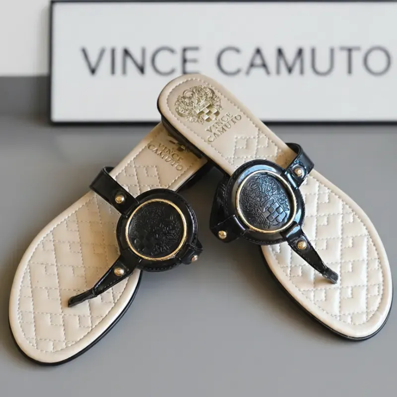 VINCE  CAMUTO 