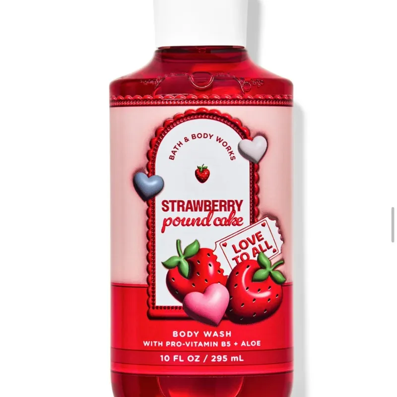 Strawberry pound cake🍓