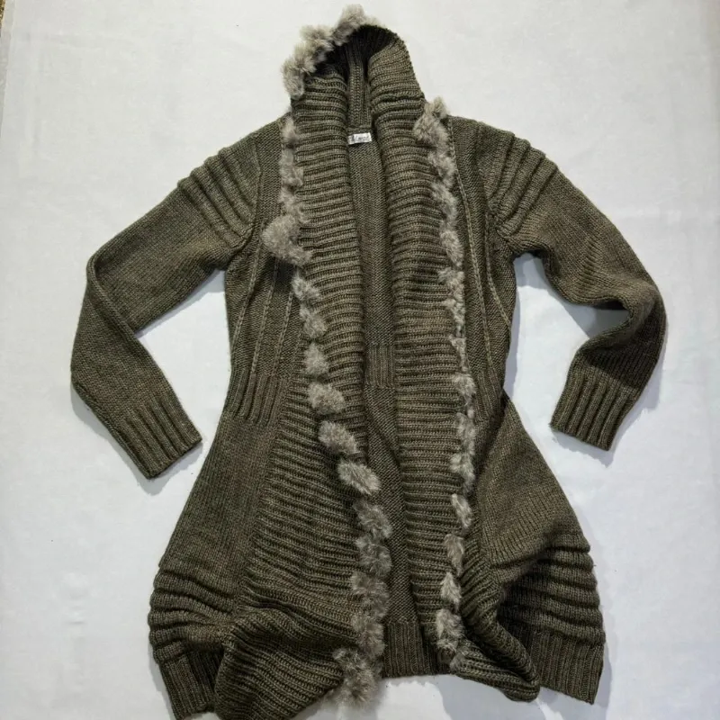 Abrigo Largo Gris Oscuro con Capucha y Pompones