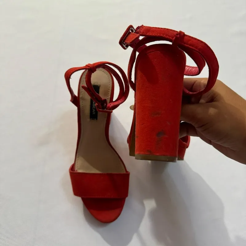 Tacones Rojos Cuadrados
