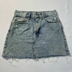 Saya de Mezclilla Deshilachada