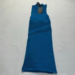 Vestido Corto Tejido Azul con Brillo y Cuello Alto