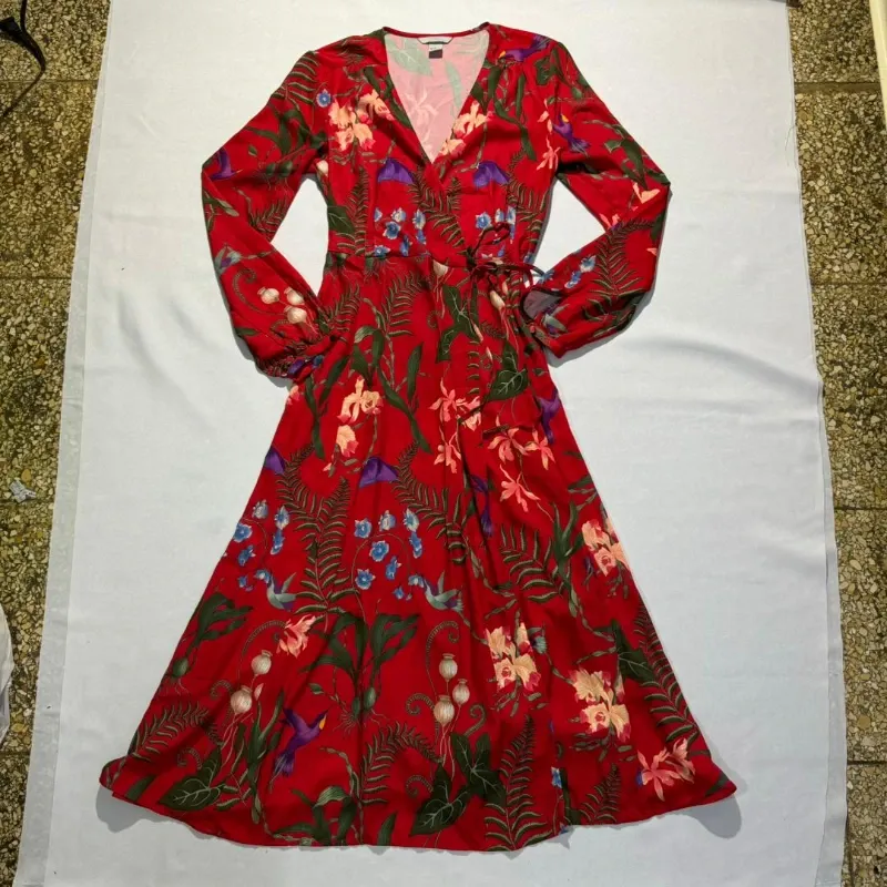 Vestido Largo Rojo Amarre a la Cintura Estampado de Flores