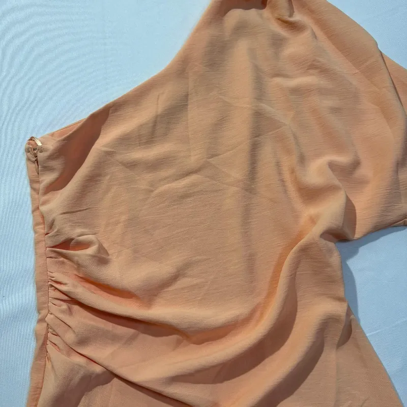 Vestido Naranja de Una Manga Volada