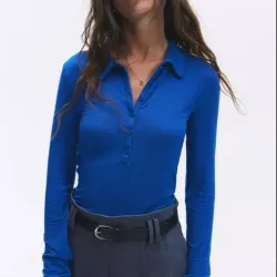 Blusa azul tipo Polo 