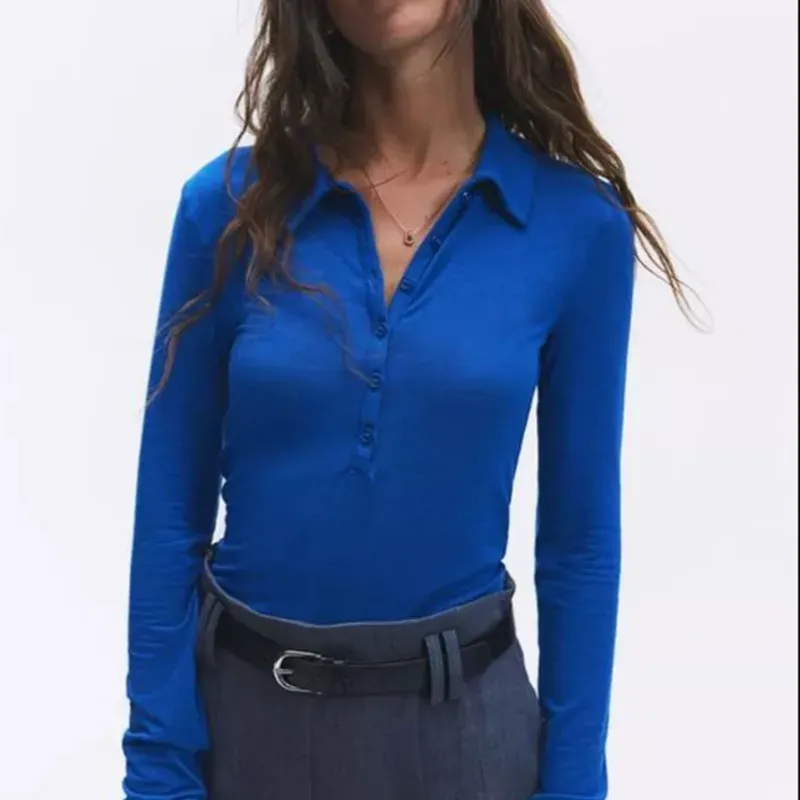 Blusa azul tipo Polo 