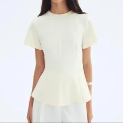 Blusa entallada amarillo palido 