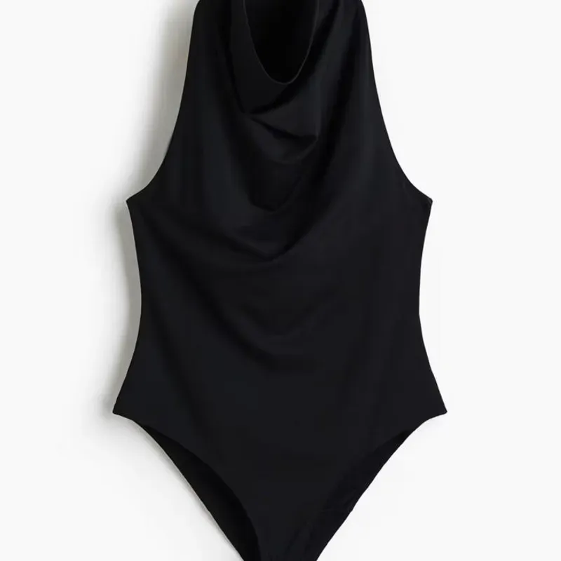 Body Negro Cuello Alto Drapeado