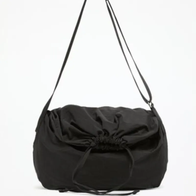 Bolso Negro Tipo Mochila