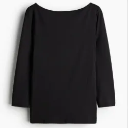 Camiseta negra manga larga Escote Barco 