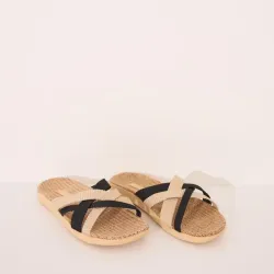 Chancleta Beige de Tiras Cruzadas