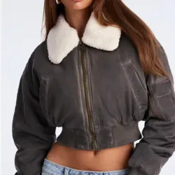 Chaqueta Corta de Cuero Cuello de Lana 