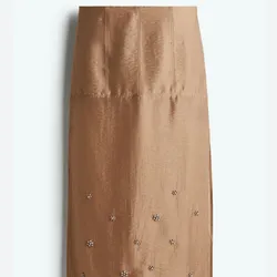 Falda Larga Transparente con Detalles Decorativos