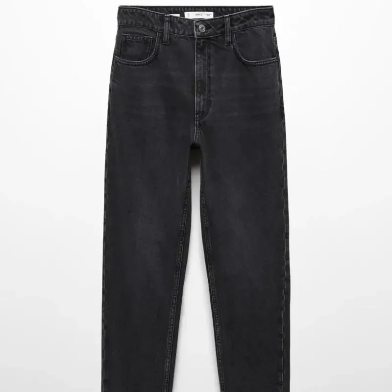 Jeans mom tiro alto denim negro 