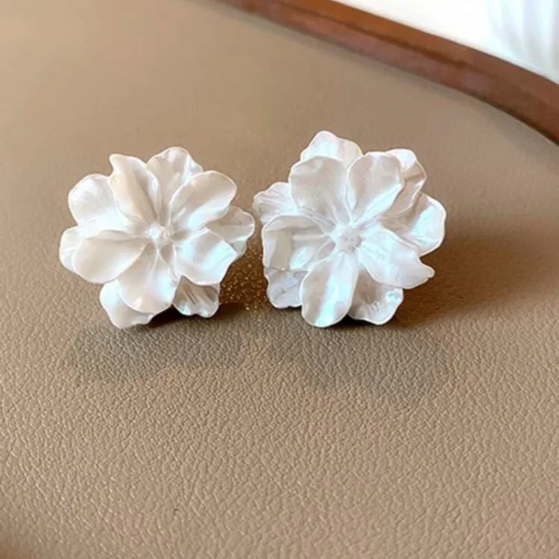 Pendientes de Flor Blanca