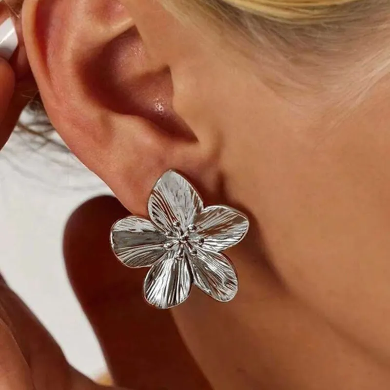 Pendientes de Flor Plateada
