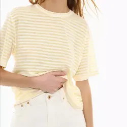 Pullover amarillo a rayas 