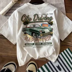 Pullover blanco con diseño vintage