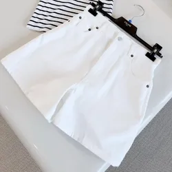 Short blanco a la cintura