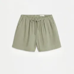 Short Corto Verde Empolvado