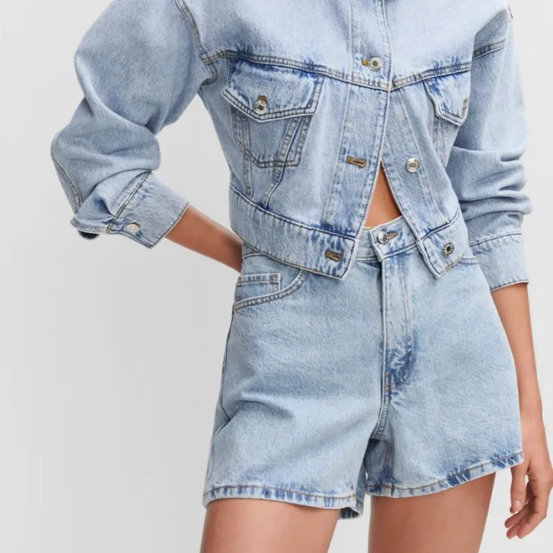 Short de Mezclilla Claro