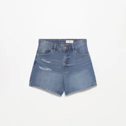 Short Mezclilla con Rotos