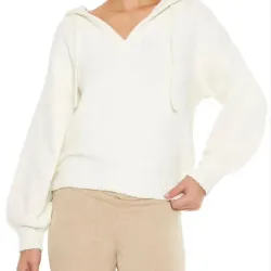 Sweater Blanco con Gorro