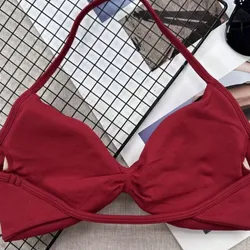 Top deportivo corto rojo