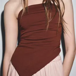 Top Strapless Asimetrico Marrón