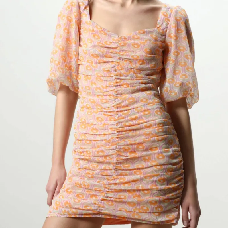 Vestido Ajustado Fruncido Colores