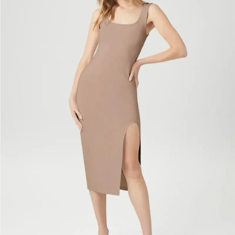 Vestido Beige Camiseta MIDI
