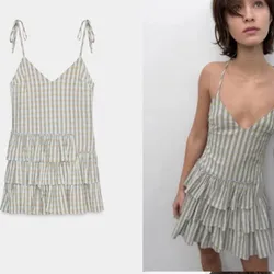 Vestido corto con diseño de cuadros