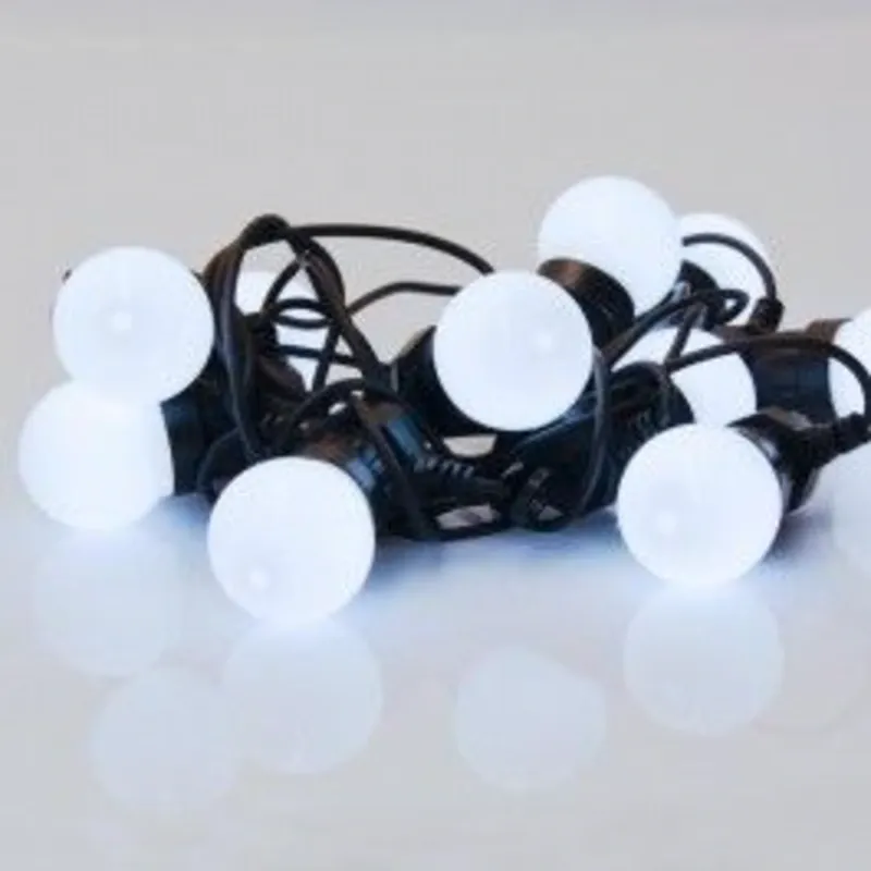 Guirnalda de exterior con luz blanca