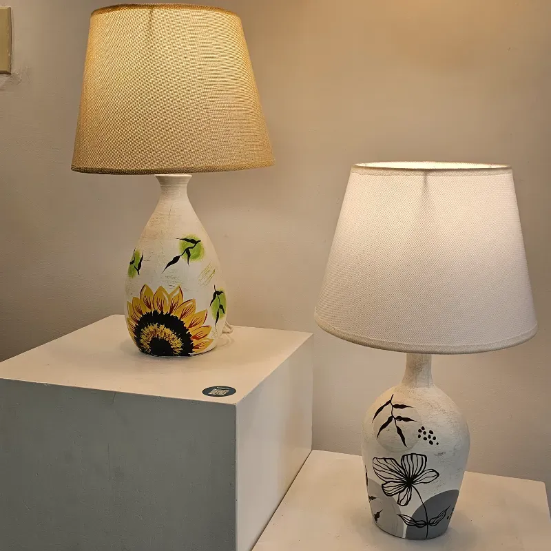 Luminaria con base cerámica