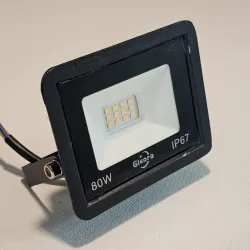 Reflector exterior pequeño 80w