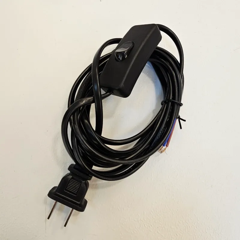 Sistema eléctrico para luminaria de mesa