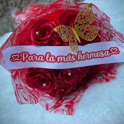 Ramo de 10 rosas 🌹 eternas forrado de papel coreano