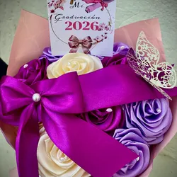 Ramo de 10 rosas eternas para graduación 👩‍🎓 ✨