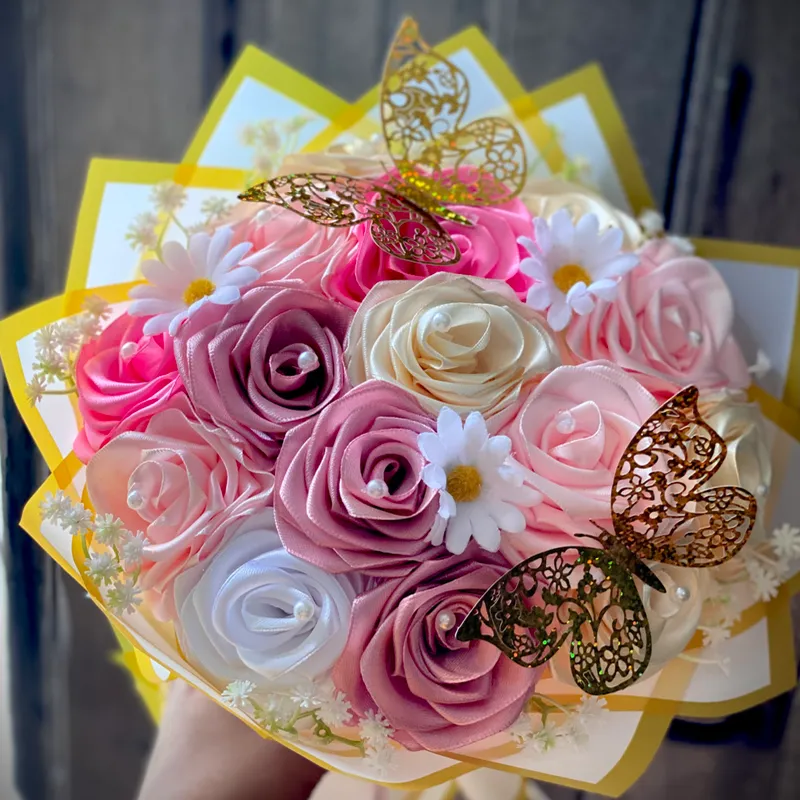 Ramo de 15 rosas 🌹 eternas forrado de papel coreano