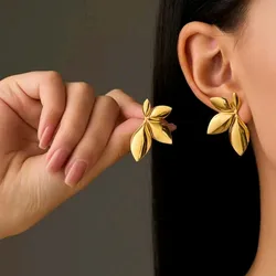 Aretes dorados