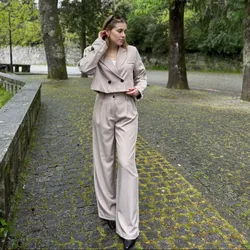 Conjunto chaqueta top + pantalón